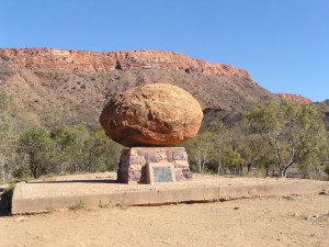 Grave of Rev John Flynn west of Alice Springs. Photo by WikiWookie